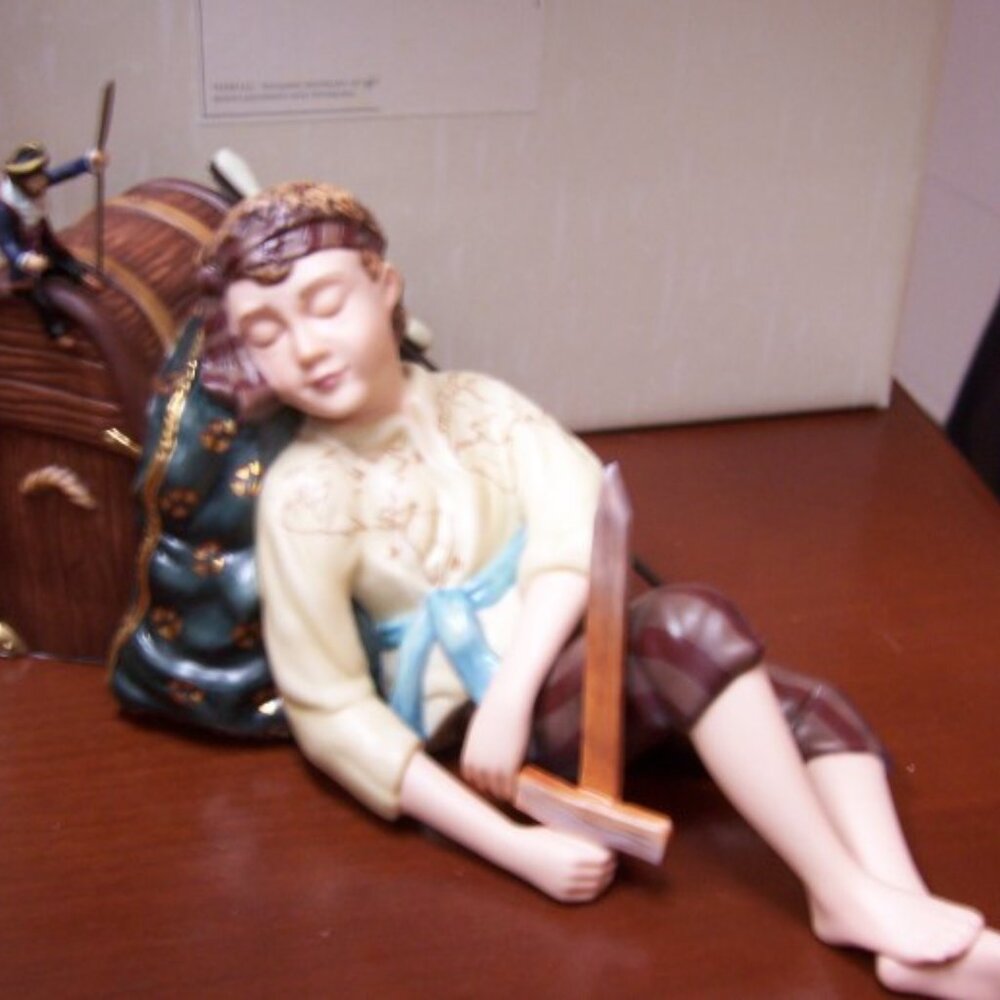 Vivi Life In Porcelain Treasured Dreams  - MIB